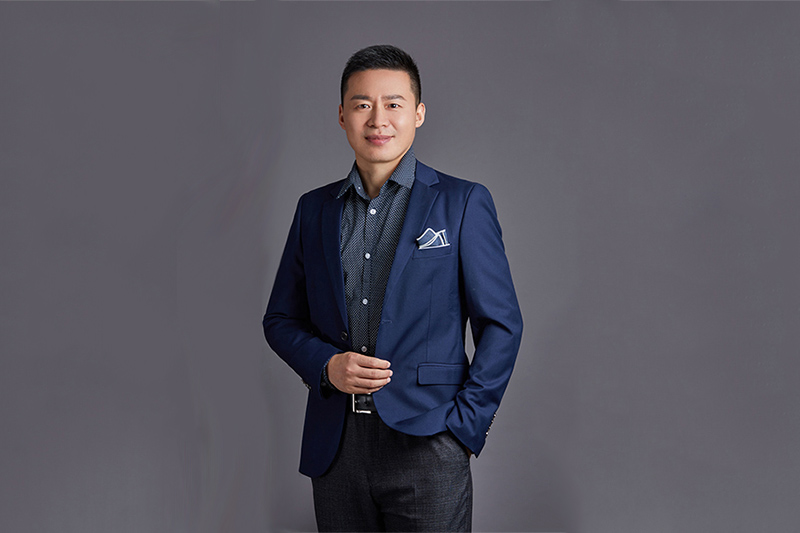 管理人员形象照